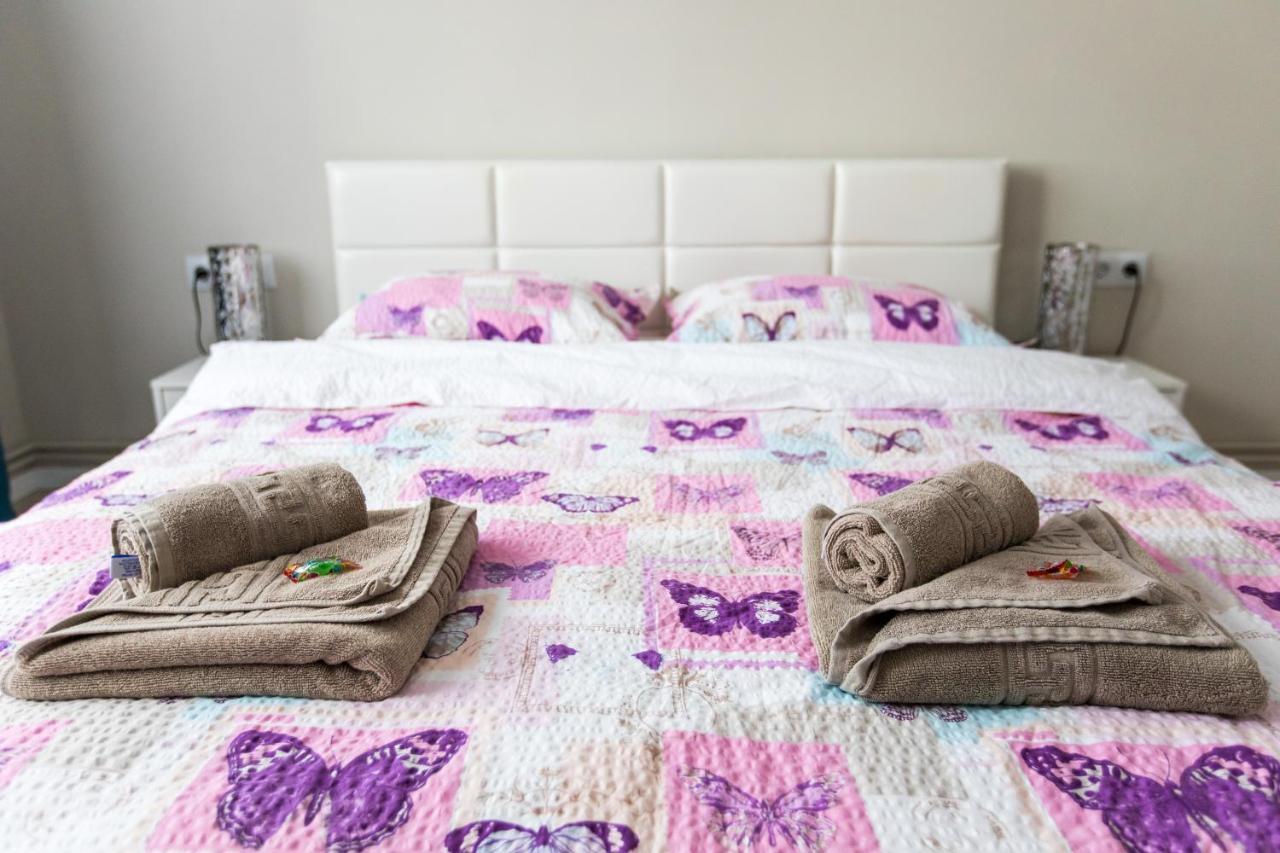 Travel Homzzz Central Apartments - Tusnad Targu-Mures Bagian luar foto