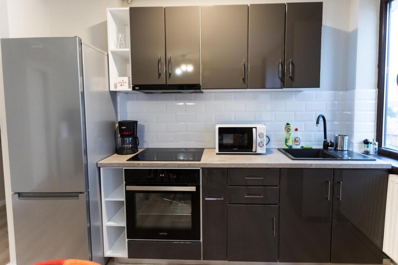 Travel Homzzz Central Apartments - Tusnad Targu-Mures Bagian luar foto